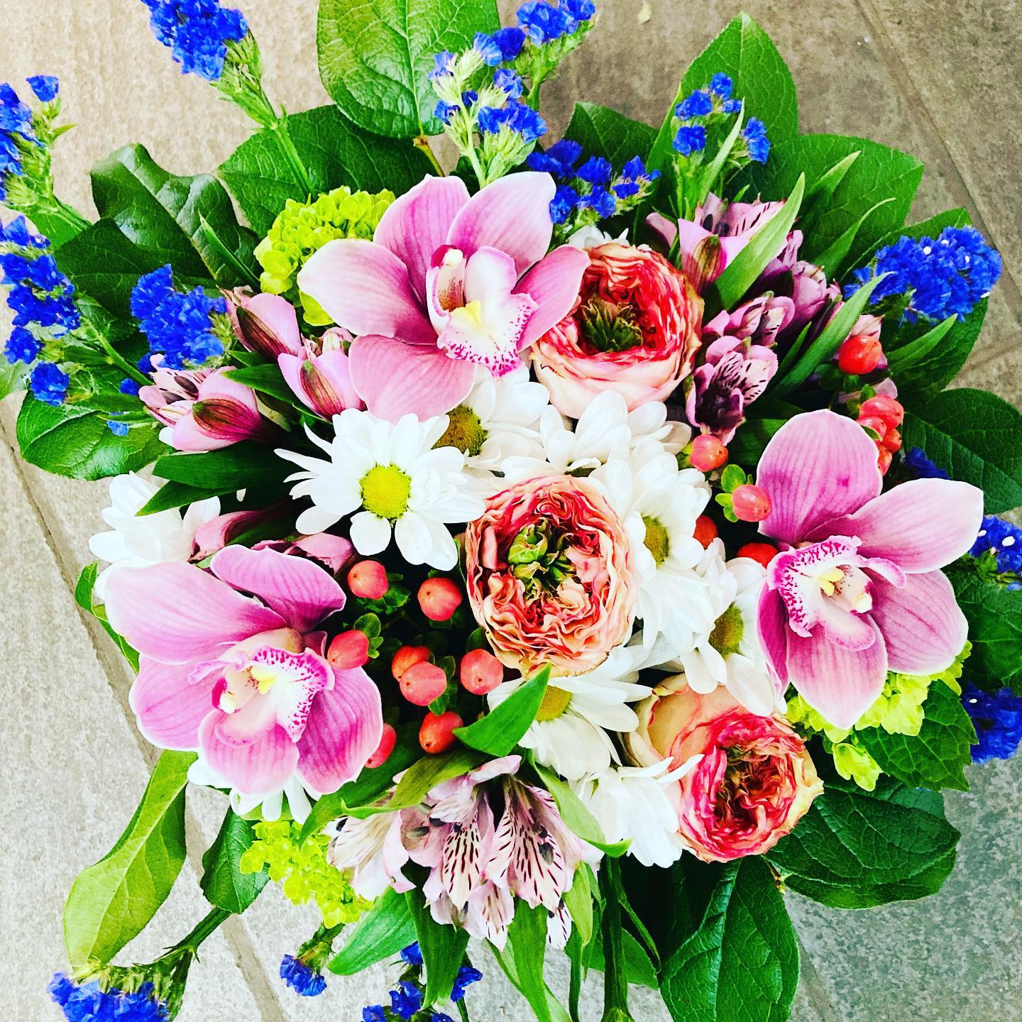 La fête des mères préparez-vous d’avance appeler au 514-529-5365 #fleuriste #fleuristemontreal #fetedesmeres #bouquet #pivoines #renoncules #flowers